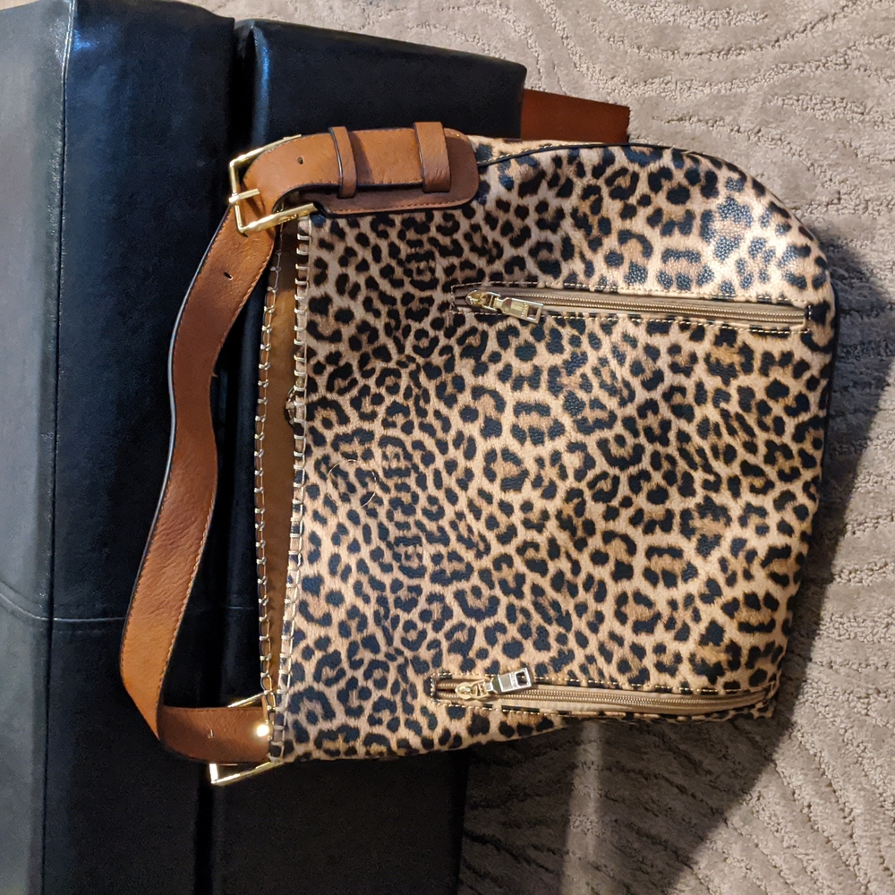 2- purses in one!